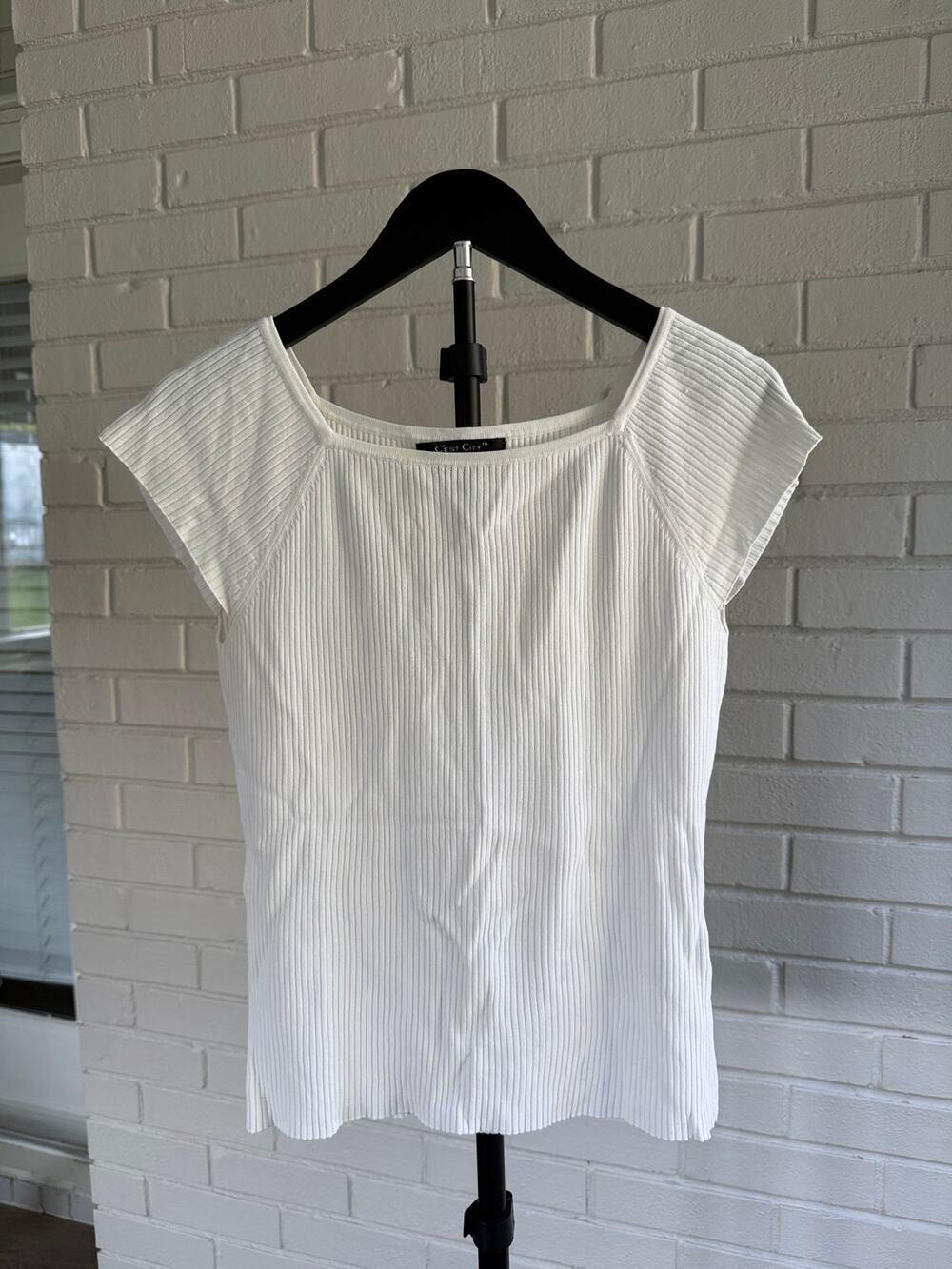 White Rib Knit Boat Neck Top Medium Stretch Cap Sleeve Fitted Minimalist Tee